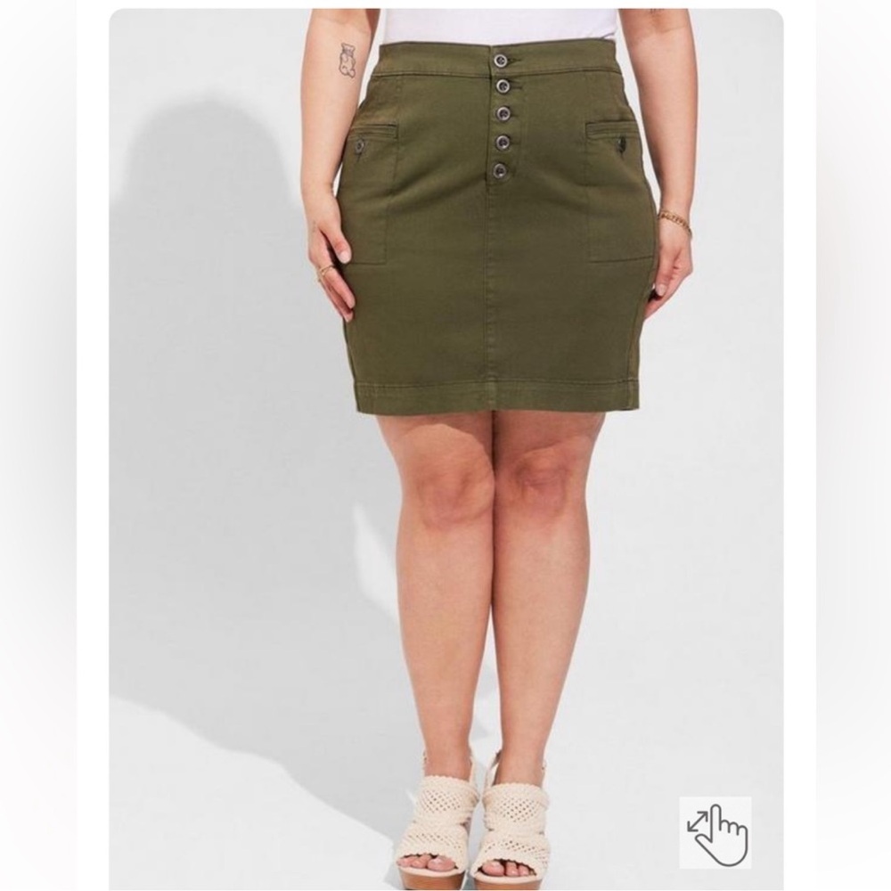 NWT Torrid Mini Twill Button fly skirt- Green
